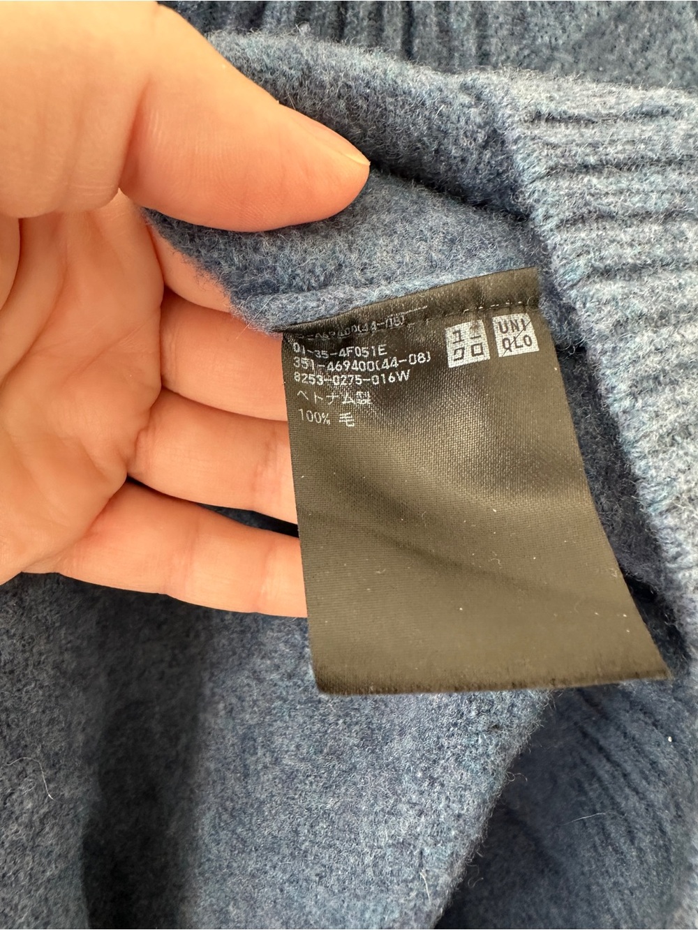 Uniqlo Blue Crewneck Sweater - Women - Picture 4 of 5
